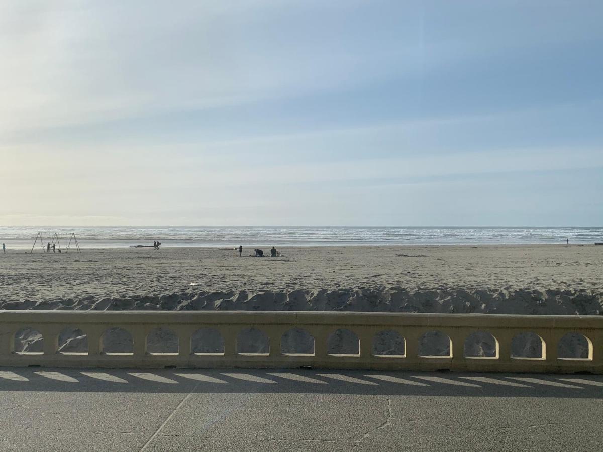 Motel The Ocean Front At Seaside Exterior foto